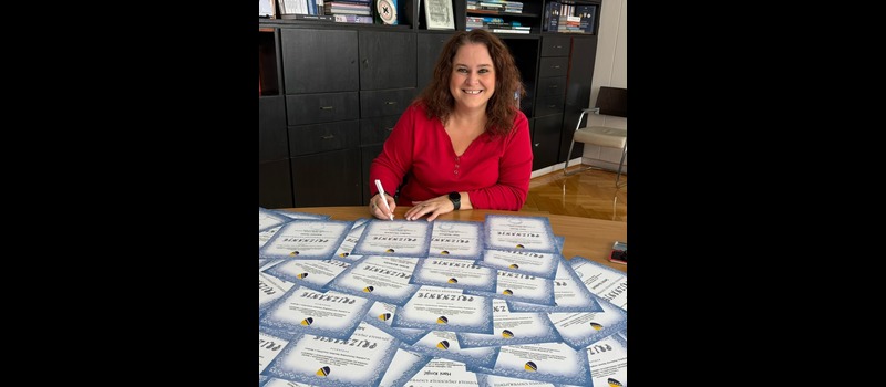 Naslovna_Potpisivanje priznanja.jpg